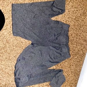 gray leggings!